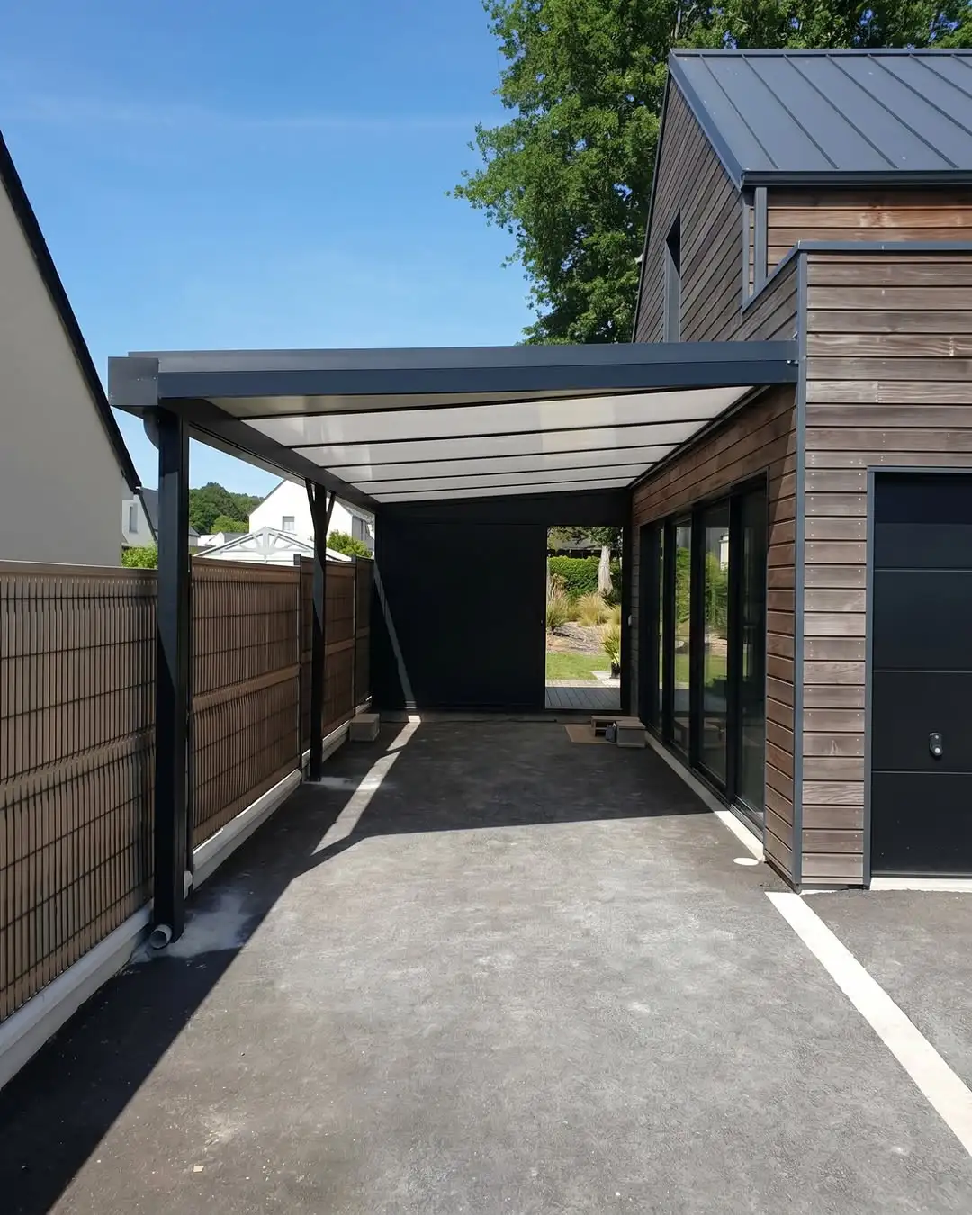 Carport solaire — Atout Menuiserie