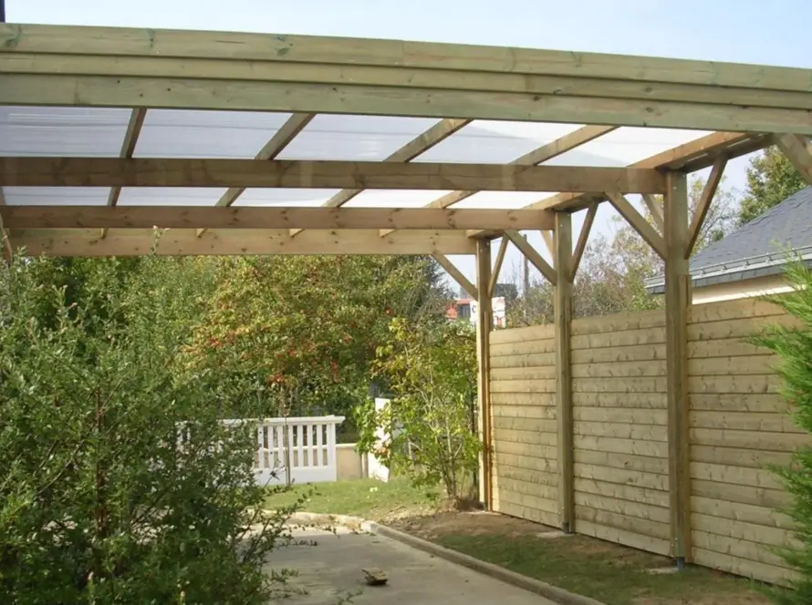 Carport bois autoporté avec toiture polycarbonate