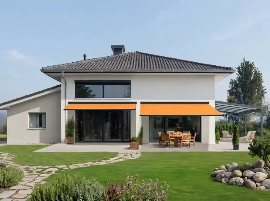 Store banne aluminium sur mesure — Atout Menuiserie (Eure)