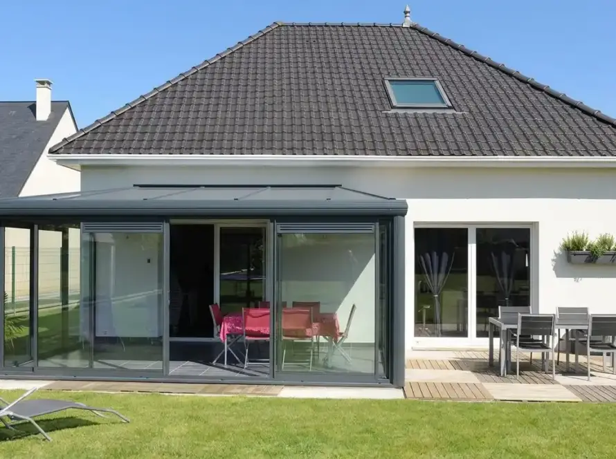 Véranda aluminium sur mesure — Atout Menuiserie (Eure)